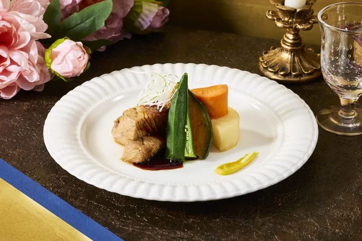 本まぐろの煮込みグレービーソース