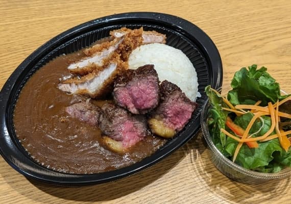 サーロインステーキ＆とんかつカレー
