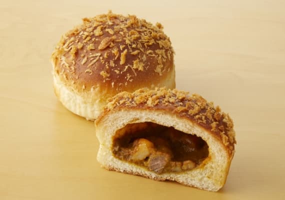 焼き込みビーフカレーパン