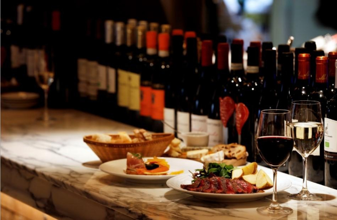 ル バーラヴァン サンカンドゥアザブ トウキョウ