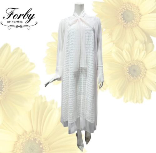 【2階 Forby OF FEMME】パーティーにピッタリホワイト系ドレス