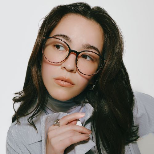 こう見えてUV100％カット！マスクとの相性も◎「Zoff UV CLEAR SUNGLASSES」