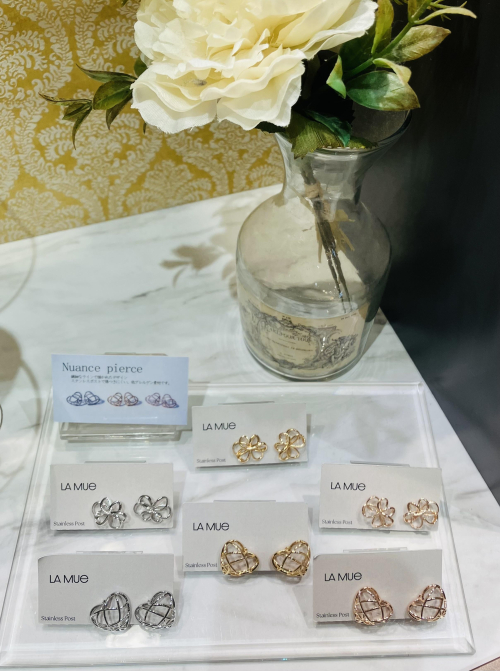ニュアンスピアス入荷！