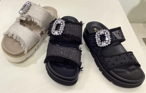 ダイアナ　フットベットビジューサンダル⭐︎
