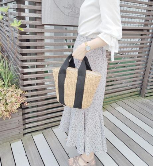 🌴夏に先駆け、ペーパートートバッグ登場😎