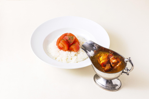 🍛千疋屋｜角切りベーコンとフレッシュトマトのカレー