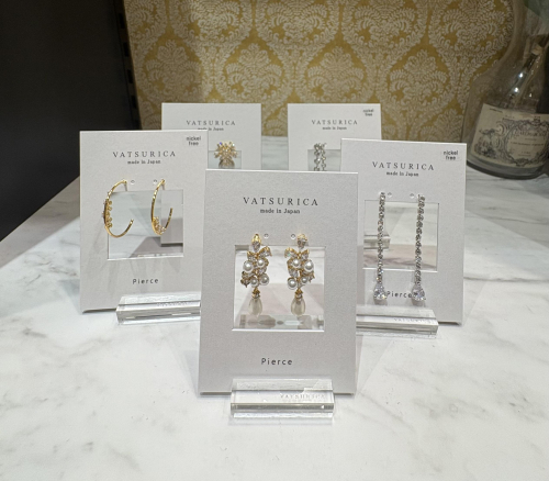 ビジューピアス♡