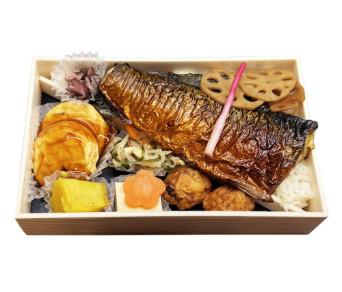 ❝ふんだんすぎる❞金華さば塩焼き御膳弁当