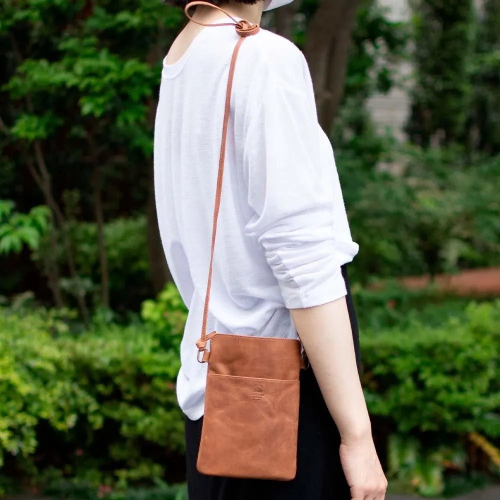 ＊ 身軽なポシェット ＊