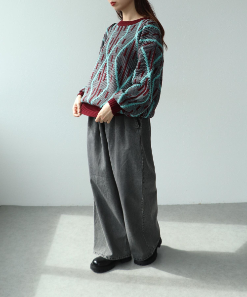 ユニークな柄のプルオーバー入荷しました♪