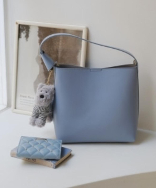 季節も自分らしさもカスタムできるバッグ