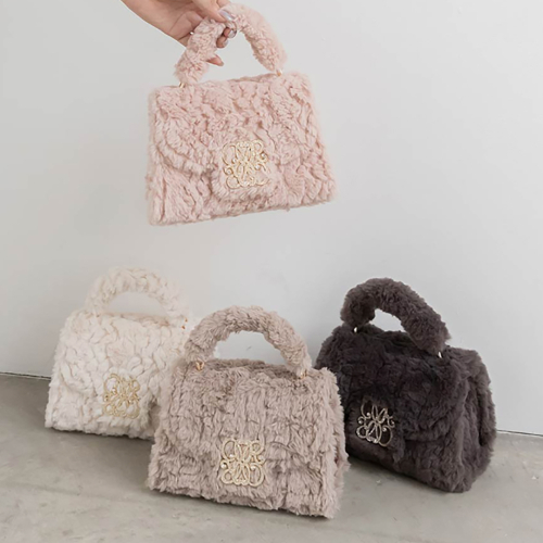 🎄2WAY モノグラムショルダーファーバッグ🎄