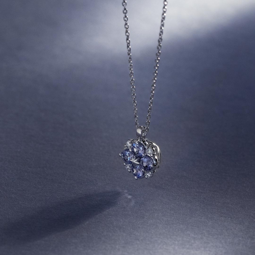 12月の誕生石『タンザナイト』