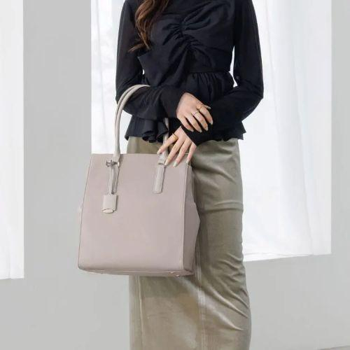 Jewelna Rose OLバッグエト エアリィ♪