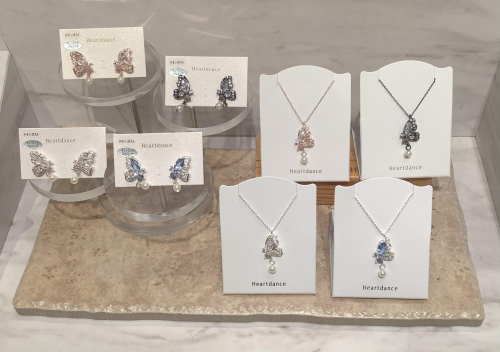 バタフライパールピアス☆プチペンダント