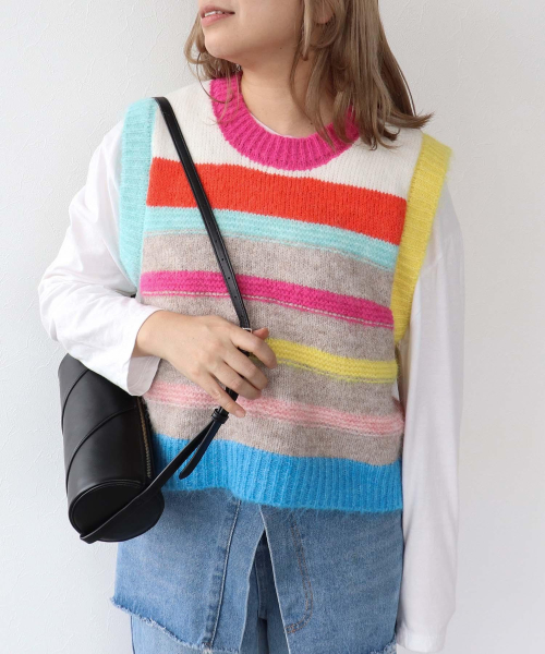 可愛いベスト入荷しました♪