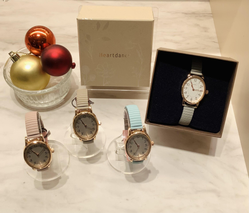 新作☆ゴムベルト時計