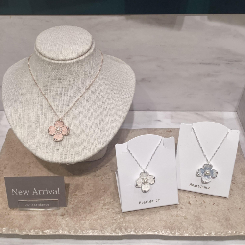 新色追加☆お花クリスタルカラーネックレス