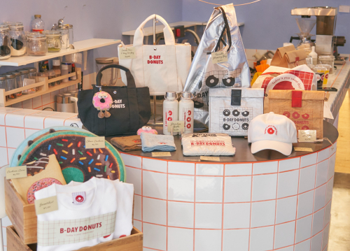 BIRTH DAY BARオリジナルアイテム｢B-DAY DONUTS｣をご紹介✨🍩