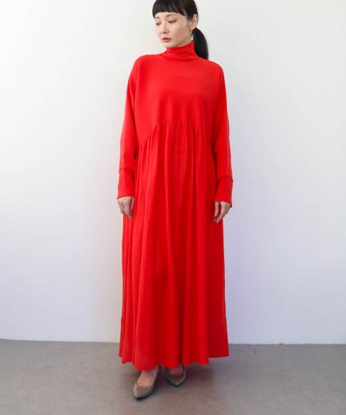 【新作】目を惹くニットワンピース♪