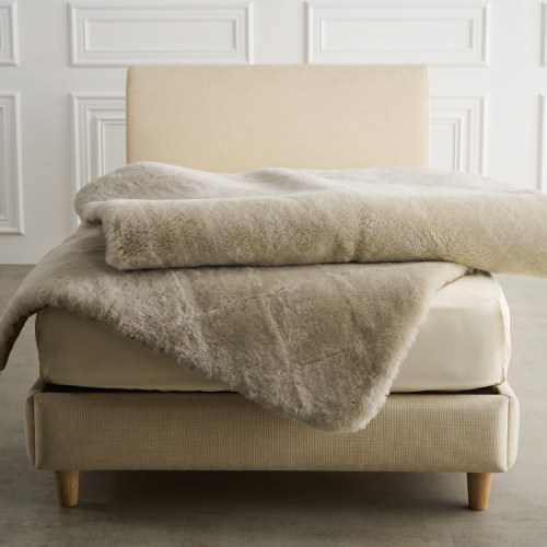 🐏ムートンシーツ🐑座敷用も入荷いたしました。