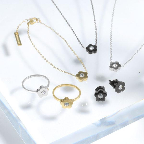 【MARYQUANT】大人気アクセサリー