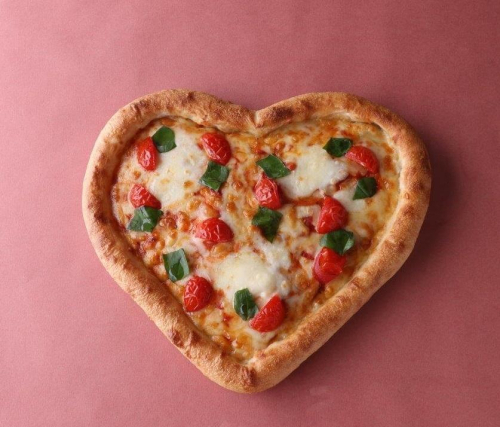 バレンタイン期間限定ピザ登場！