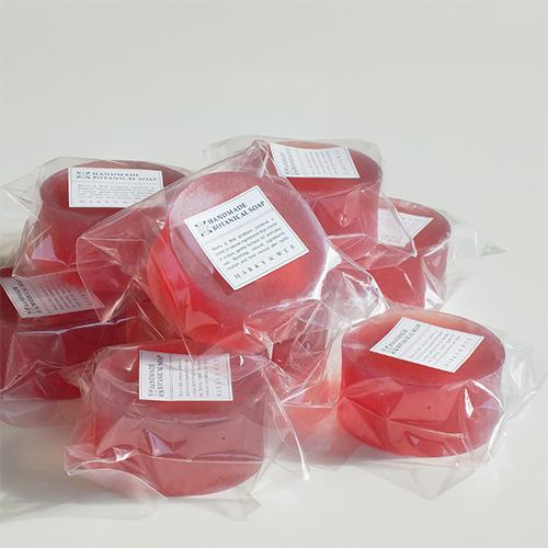 春の訪れを感じさせる限定石けん