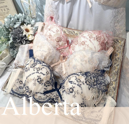 新作入荷♡アルベルタ