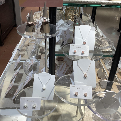 ハートモチーフアクセサリー🤍💗