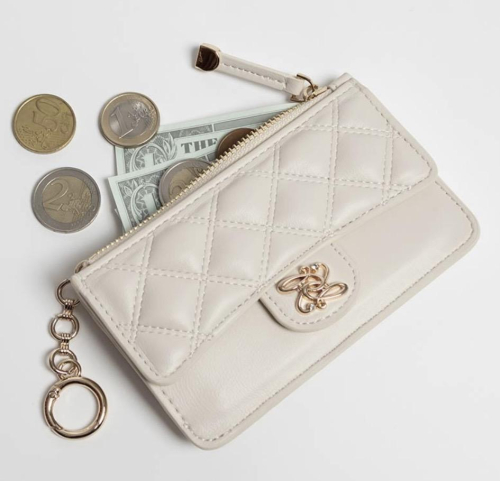 キルティングフラップフラグメントケース