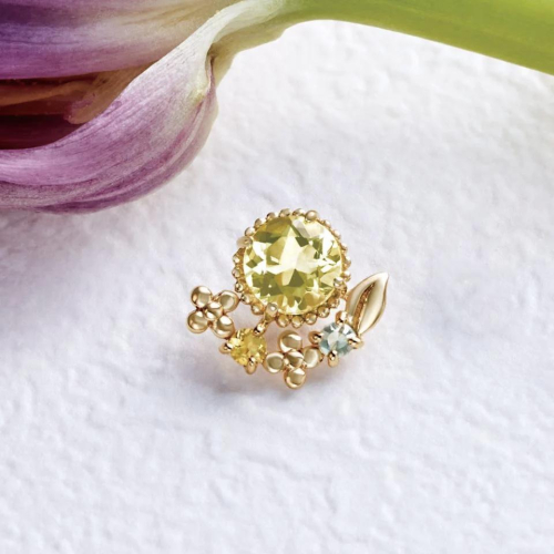 大人気🌼ミモザモチーフピアス🌼