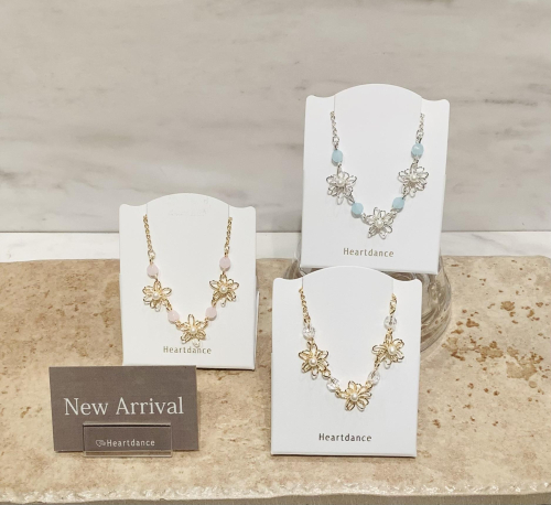 新作☆フラワーネックレス