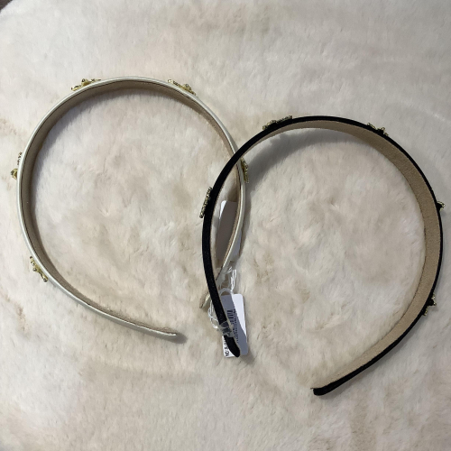 ビジューバタフライサテンカチューシャ🦋