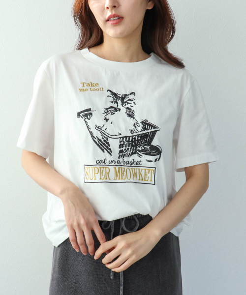 遊び心あふれるCAT刺繍Tシャツ☆