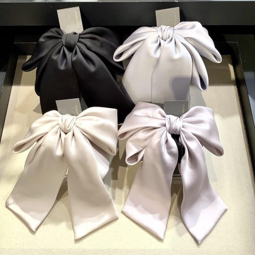 サテンフロントリボンバンスクリップ🎀