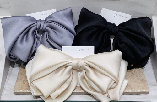 新作☆リボンバレッタ