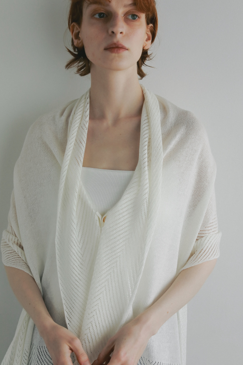 【Natural Basic】透かし編み ボタン付きストールのご紹介