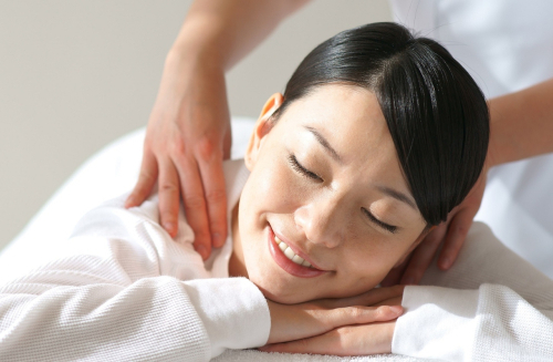 脱がないリンパマッサージ　全身５０分