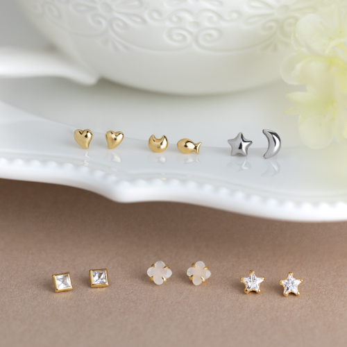 新生活にも馴染みやすいセカンドピアス🌿