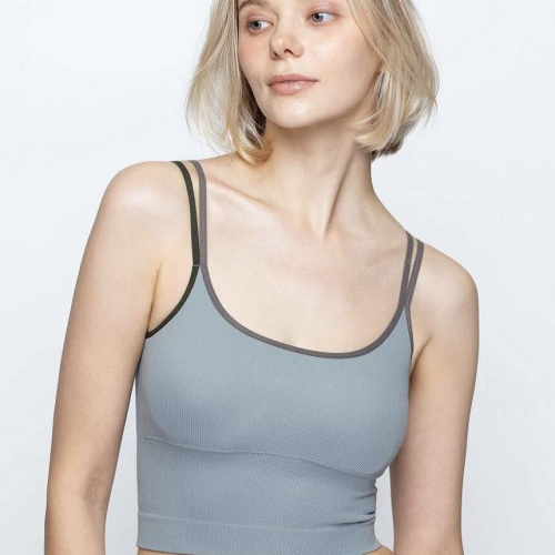 背中見せも◎ ブラトップ