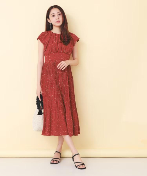 ハートドットとバルーンスリーブが可愛い、主役級着映えワンピース