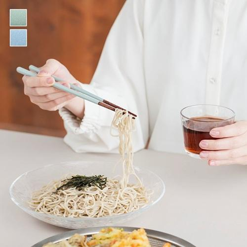 技ありの箸先でつかみ上手に !