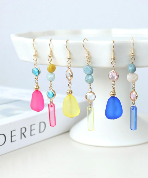 【再入荷】アシンメトリーなデザインのアクセサリー☆