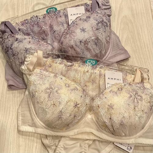新色＆再入荷色🌷ノンワイヤーブラ＆ショーツセット