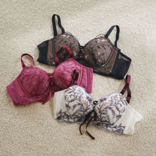 安定感バツグン◎W盛りブラ👙